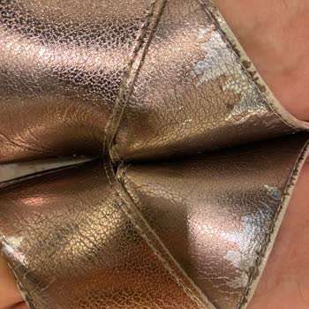 Muya Marka Derisi Soyulan Ve Koku Yapan Terlikler