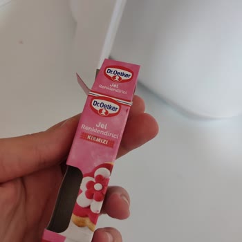 Dr. Oetker Renklendirici Jel Renk Vermedi