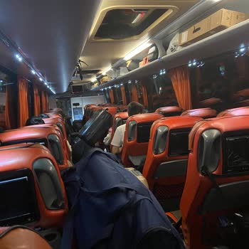 Kamil Koç Bol Valizli, Bol Rahatsız Yolculuk!