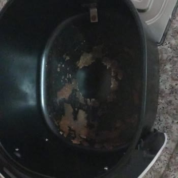 Kenwood Ürünün Kızartma Bölmesi Paslı Ve Temizlenmedi