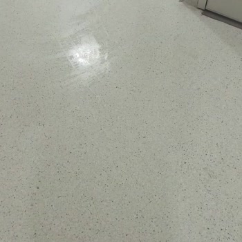 Nev Esentepe Hastanesi Özensiz Temizlik Ve Laubali Personel Sıkıntısı