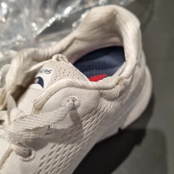 Skechers Gereğini Yapsın Lütfen!