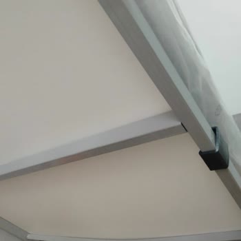 Enza Home Kusurlu Ürün Getirdi.