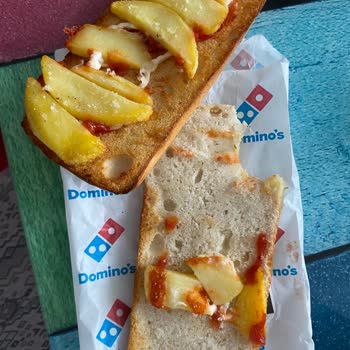 Domino's Pizza Siparişin Geç Gelmesi Ve Malzeme Azlığı.