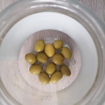 BİM Zeytin Kavanozunun İçinden Büyük Cam Parçaları Çıktı