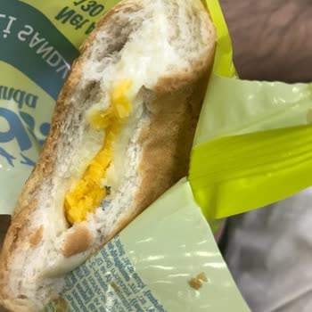 BİM'in Küflü Tada Sandviçi