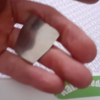 Balküpü Küp Şeker Paketinden Metal Parça Çıktı