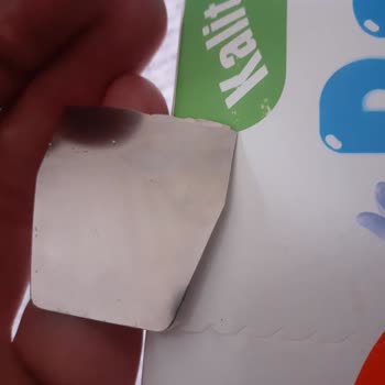 Balküpü Küp Şeker Paketinden Metal Parça Çıktı