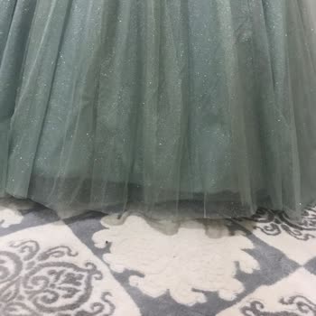 Eser Giyim Elbisenin Boyu Kısa Kesilmiş