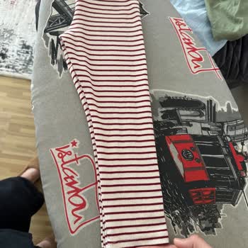 LC Waikiki Paçasının Birisi Uzun Birisi Kısa