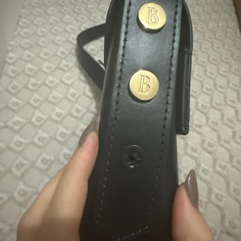 Beymen'in Deforme Çantalar Göndermesi