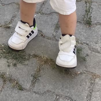 Adidas Çocuk Ayakkabısı Hatası