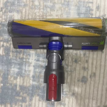 Dyson V15 Lazer Başlıkta Düğme Yok