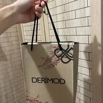 Derimod Poşetle Hediye Paketi Yapmışlar