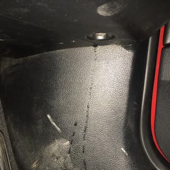 BMW 1 Kasa Ön Cam Dış Fitil Parçalaması Ve Aracımın Su Alması