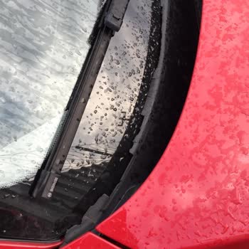 BMW 1 Kasa Ön Cam Dış Fitil Parçalaması Ve Aracımın Su Alması