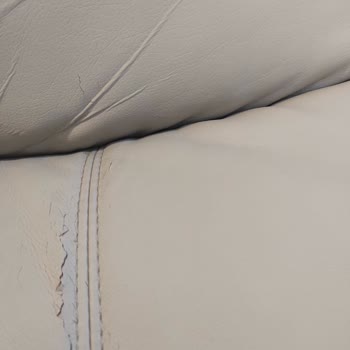 Bellona TV Koltuğu Suni Derisi Garanti Bitiminden Sonra Döküldü.