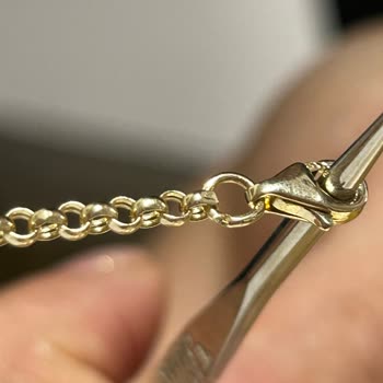 Trabzon Forum Altınbaş Bileklik