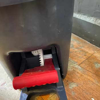 Turbo Pedallı Vileda'nın Ayak Pedalı Bozuldu