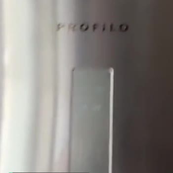Profilo Buzdolabı Metalik Renk Solması