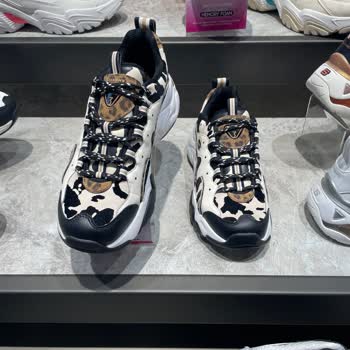Skechers Marka Ayakkabım 6 Ayda Yırtıldı