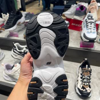 Skechers Marka Ayakkabım 6 Ayda Yırtıldı