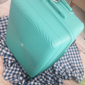 FLO Ayakkabı FLO Kırık Valiz Gönderdi