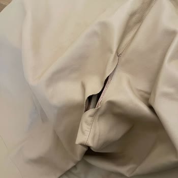 Beymen Yırtık Deri Pantolon