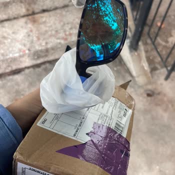 Skechersoutletstr.com'dan Ayakkabı Aldım Gözlük Gönderdiler