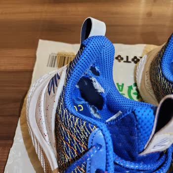 Under Armour Curry 10 Ayakkabının 2 Ayda Yırtılması