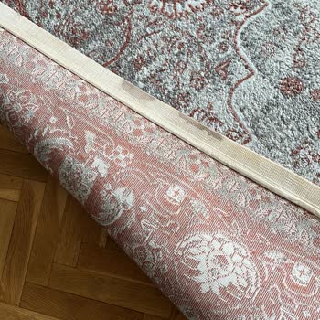 Antibakteriyel Halı Yıkama Çıkmayan Halı Lekeleri