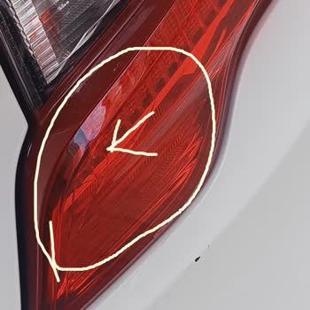 Greenmotion Car Rental Çatlak Far Ücretini Benden Kestiler