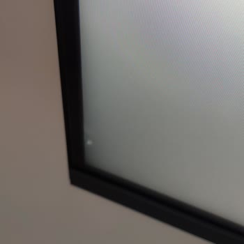 Grundig TV Ekran Beyazlık