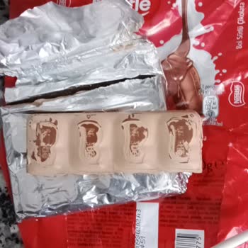 Bozuk Nestle Sütlü Çikolata