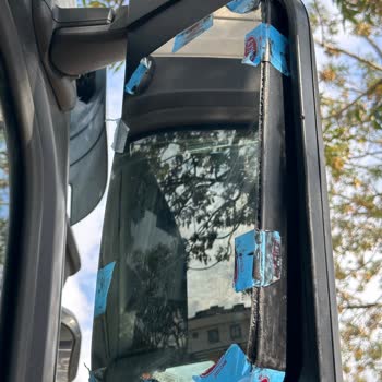 Söğüt Oto Cam Ayna Camı Değişim Vasat İşçilik Ve Fahiş Fiyat