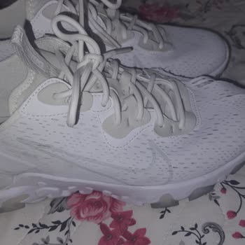 Fashfed Nike Ayakkabının 2 Veya 3. Giyiminde Yırtılma Sorunu