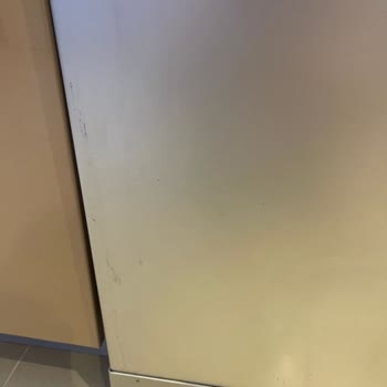 Arçelik Servisten Darbe Almış Şekilde Gelen Makine