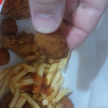 Geç Gelen Ve Çok Kötü KFC Getir Yemek Menüsü