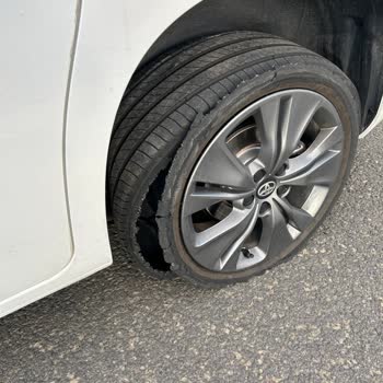 Üretim Hatası Michelin Lastik Yüzünden Ölümden Döndük