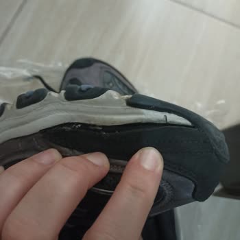 Skechers Ürününün Arkasında Durmuyor