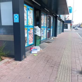 A101 Çevre Temizliği Dikkatsizliği