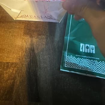 Mualla Çikolata Diyarbakır 75 Şubesindeki İlgisizlik Ve Ürünlerin Kalitesizliği