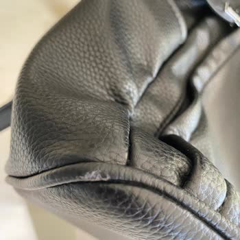 Derimod Dan Aldığımız Çantalar 1 Ayda Dökülüyor