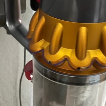 Dyson V15 ABS. Silikon Soyulması Tekerlek Çıkması