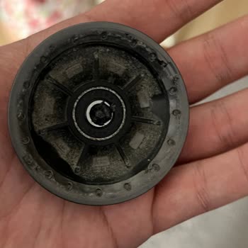 Dyson V15 ABS. Silikon Soyulması Tekerlek Çıkması