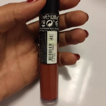 Pastel Kozmetik Pastel Rujdan Gelen Kötü Koku