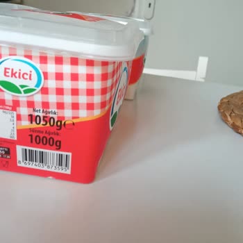 Ekici Peynir Kutuları Patlayacak Gibi Şişiyor, Vakumsuz Peynir Satışı