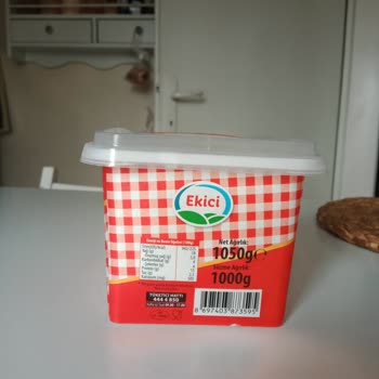 Ekici Peynir Kutuları Patlayacak Gibi Şişiyor, Vakumsuz Peynir Satışı