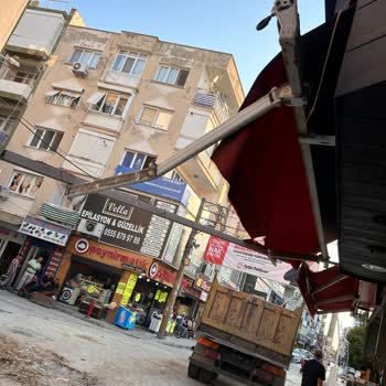 Menemen Belediyesi Yol Çalışması Sonucu Oluşan Hasar