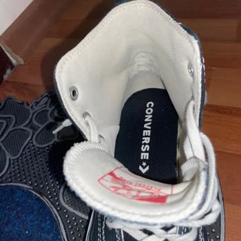 Converse İç Bilek Kısmı Soyulma